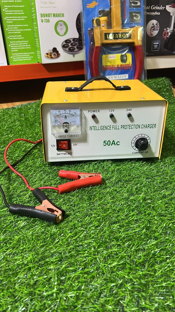 CARGADOR DE BATERIA DE 12 A 50 AMP.
