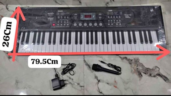 PIANO DE 61 TECLAS
