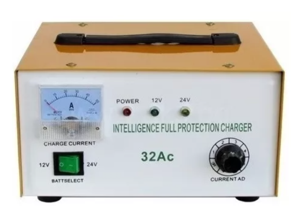 CARGADOR DE BATERIA DE 32 AMP.
