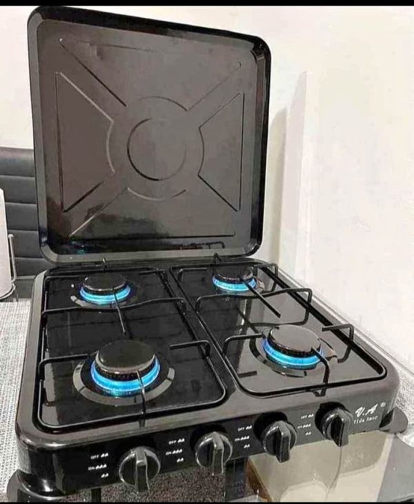 COCINA  A GAS  4 HORNILLAS