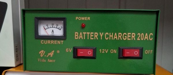 CARGADOR DE BATERIA CHARGER 20AC  DE 6V-12V