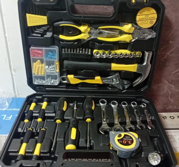 HERRAMIENTA DE 88 PIEZAS